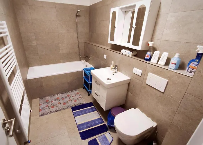 Amira 2 Apartamento Štúrovo